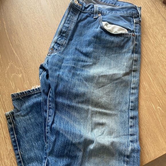 Vintage Levi’s 501 button fly jeans- price per 1 pair - Picture 8 of 15